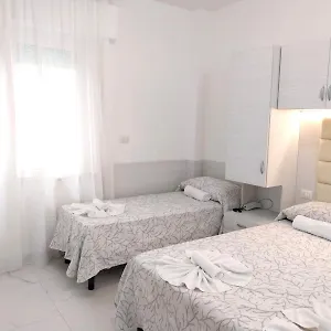 https://hotel-angela.emilia-romagnahotels.net